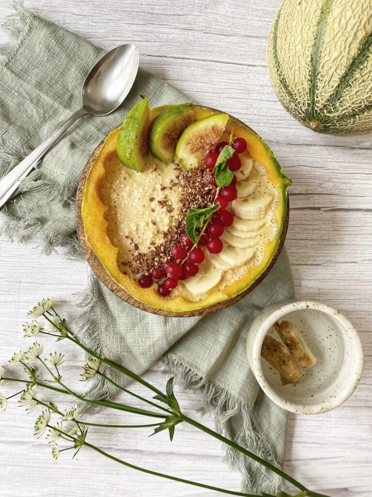 Cantaloupe smoothie bowl 3